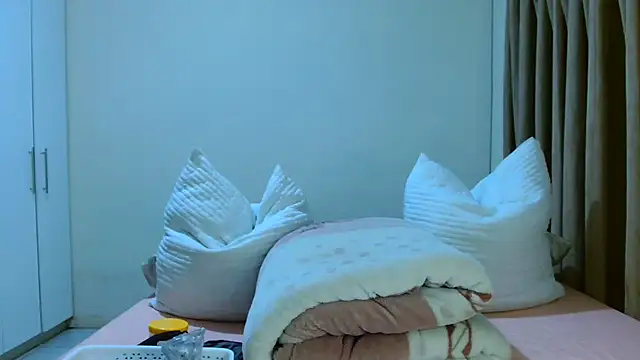 ALEXABOUJEE95 online show from February 21, 3:51 am