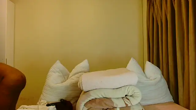 ALEXABOUJEE95 online show from January 9, 3:49 pm