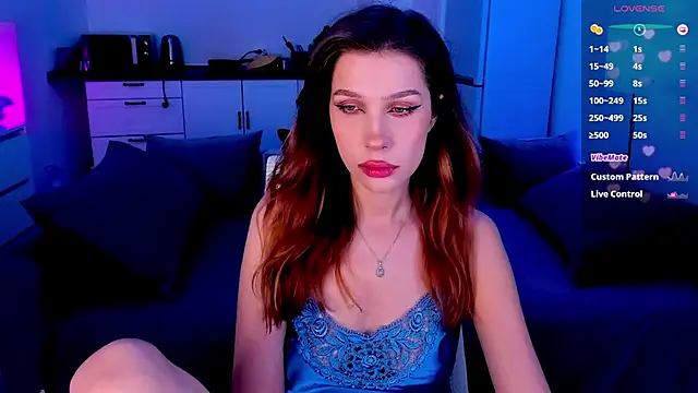 tenderdreams online show from November 8, 8:25 pm