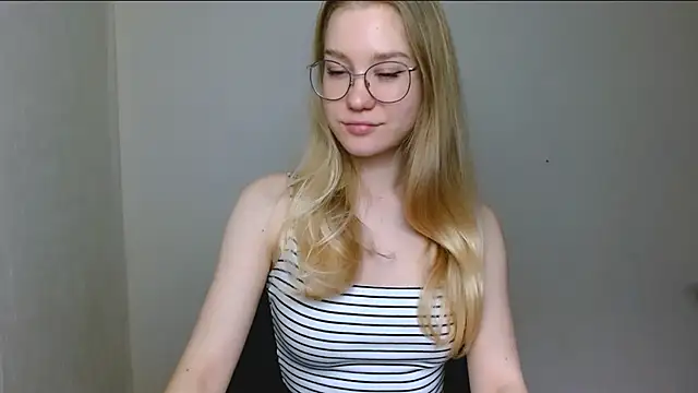 cindi hot online show from December 20, 3:27 pm