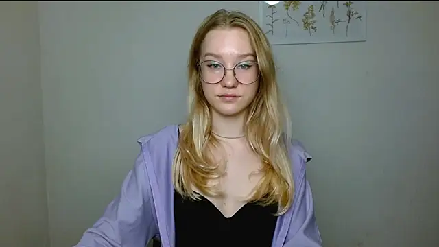 Snapshot of cindi_hot chatting on October 7, 11:47 am cindi hot online show from October 7, 11:47 am