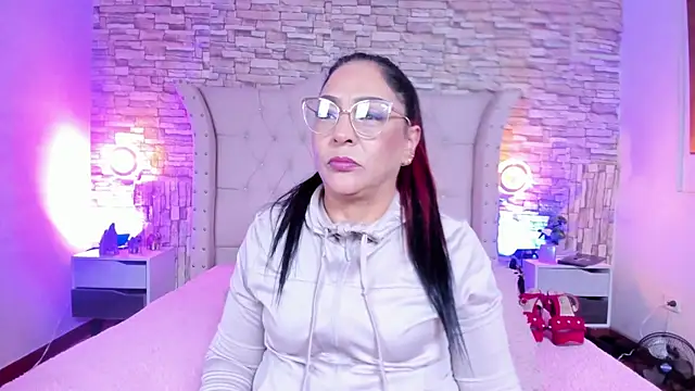 Gina Myers online show from February 8, 12:09 pm