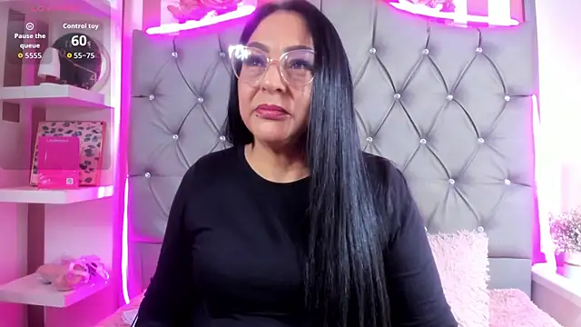 Snapshot of Gina_Myers chatting on October 20, 12:52 pm Gina Myers online show from October 20, 12:52 pm