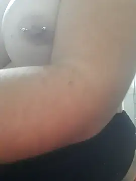 AmandaS2k online show from April 17, 2:02 am