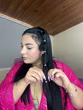 scarlet tommy online show from February 15, 6:07 pm