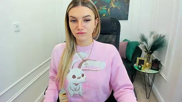 SelenaeMoore online show from February 6, 3:21 am