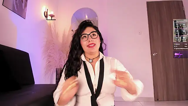 Danna adams01 online show from April 10, 8:48 pm