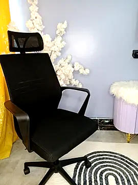 Cherriikenzie online show from November 26, 6:47 am