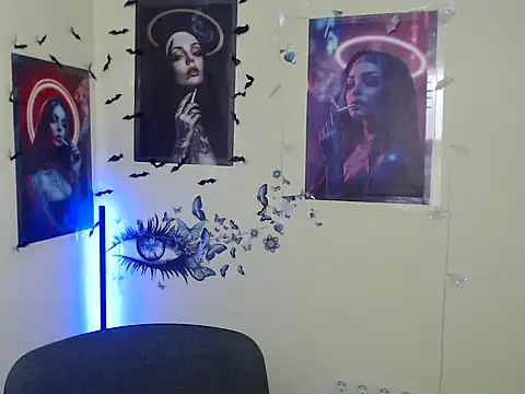 StrangerGi online show from December 18, 7:13 am