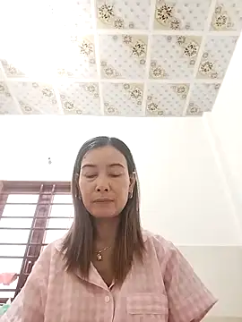 Sexy-ladyboobs20 online show from May 9, 4:47 am