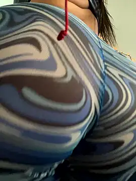 izanmiller2001 online show from January 8, 8:24 pm