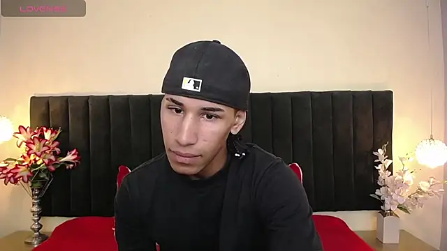 soft attraction online show from March 21, 8:14 pm