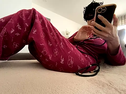 Marilou1983 online show from September 18, 6:56 am