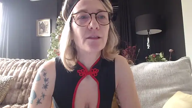 godinflower online show from November 28, 9:01 am