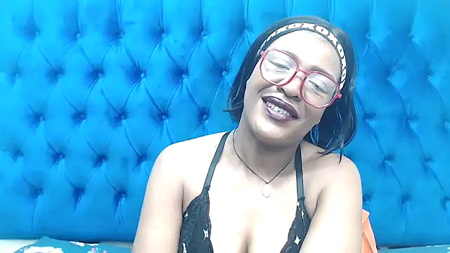 SpicyQueenxxxx online show from April 14, 7:03 pm