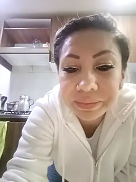 coral smitth online show from November 29, 8:35 pm