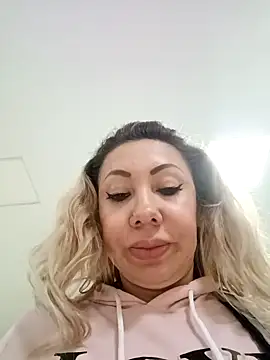 coral smitth online show from November 7, 1:00 am