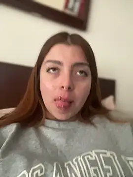 Cloew Marz online show from October 26, 8:59 pm