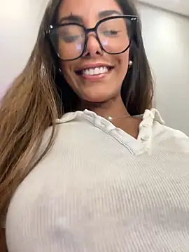 Brownfitbabyy online show from November 10, 9:43 pm