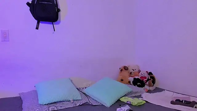 crystalvazquez online show from October 16, 11:46 am