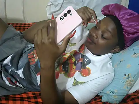 beauty petite online show from February 11, 7:04 pm