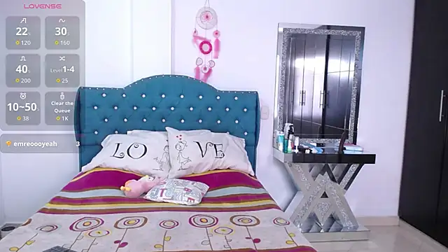 sofiamature01 online show from March 31, 4:07 pm