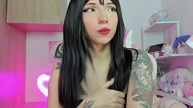Snapshot of Artic_love chatting on October 18, 2:25 am Artic love online show from October 18, 2:25 am