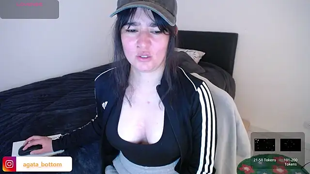 NewAgatha Bolton online show from January 14, 7:41 pm