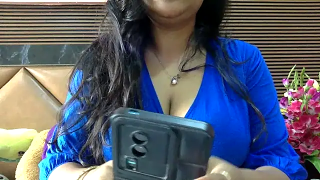Snapshot of Haanikaur_saavi chatting on September 12, 7:18 am Haanikaur saavi online show from September 12, 7:18 am