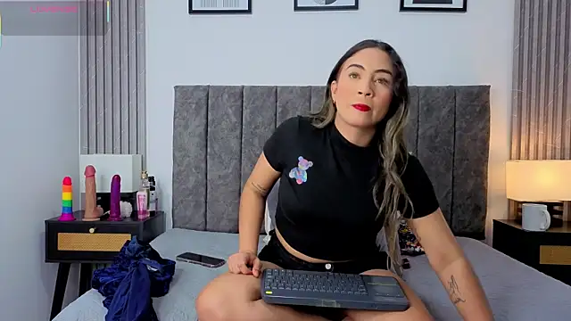 Ema Stone65 online show from November 18, 10:11 pm