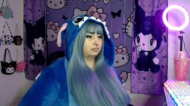 lussyevans24 online show from September 16, 7:05 am