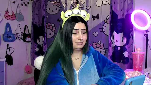 lussyevans24 online show from October 29, 9:13 am