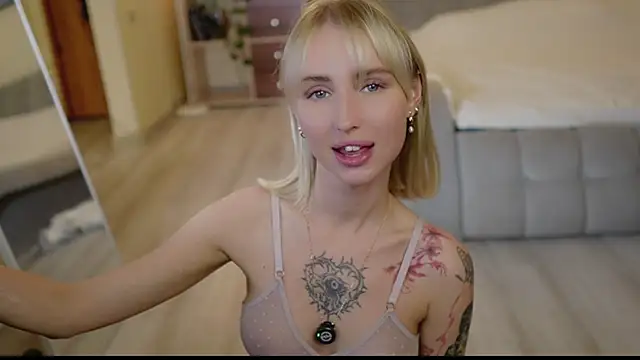 blondy room online show from October 8, 5:06 pm