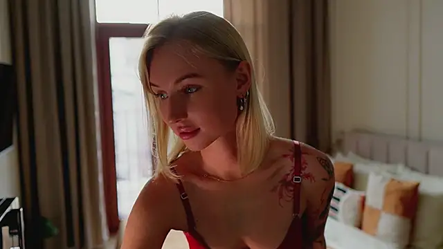 blondy room online show from October 3, 1:38 pm