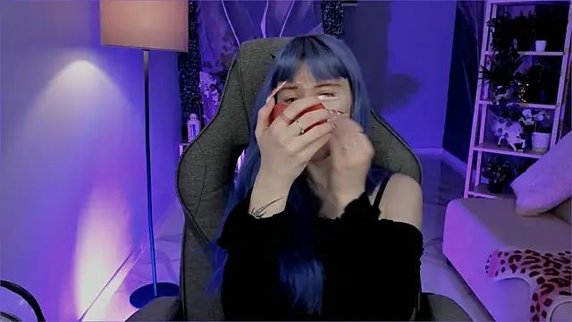 LexiWenford online show from December 3, 3:20 am