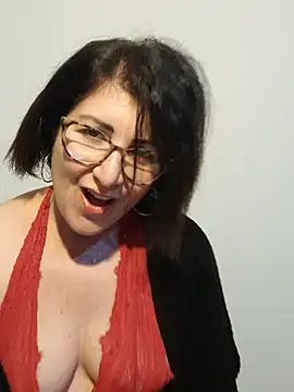 Viola8p online show from November 19, 2:50 pm