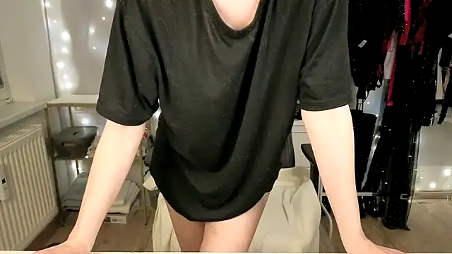 Luna Lacroix online show from April 14, 6:41 pm