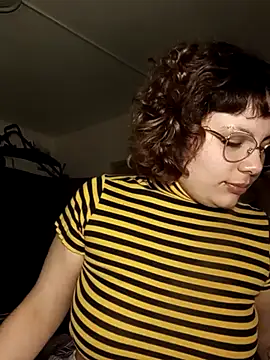 tiredcamgirI online show from October 8, 2:05 am