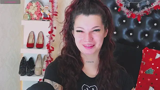 Allisonn223 online show from December 18, 1:49 pm