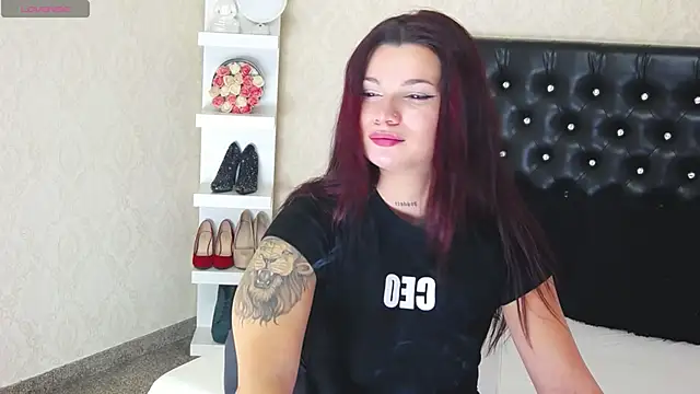 Allisonn223 online show from October 17, 1:25 pm