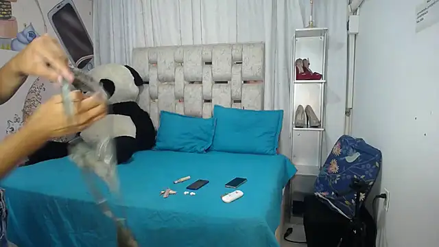 EMMA SWEETT1 online show from November 13, 6:40 pm