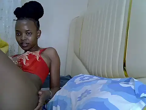 petite girl24 online show from December 18, 6:23 pm