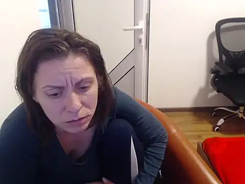 Emmatoo online show from March 10, 9:52 pm