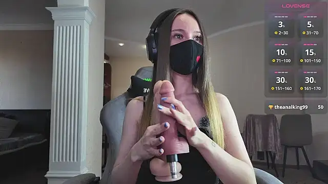 CreamAssk online show from April 2, 11:08 am