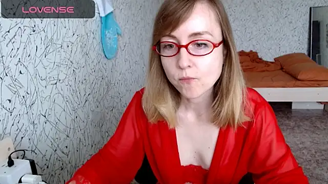 Athena Richards online show from June 16, 9:10 am