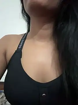 Hot Goldengirl online show from April 7, 8:44 pm