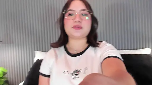 HannaKarson online show from October 16, 11:57 am