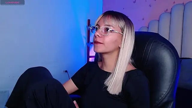 peyton golden1 online show from October 14, 3:42 am