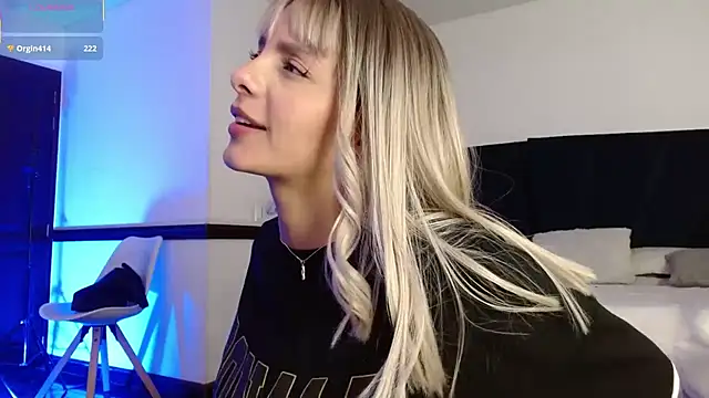 peyton golden1 online show from March 6, 3:45 am