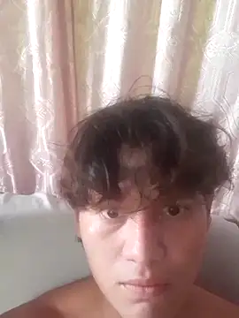 pedrodavid  online show from September 21, 9:35 pm